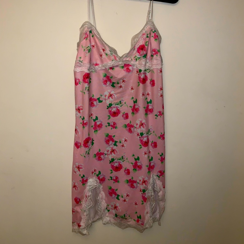 Floral dress with slit